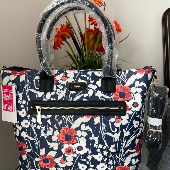 Trina Turk Jardin de Paris Floral print Coated Canvas Tote Shoulder strap NVT - Picture 5 of 9